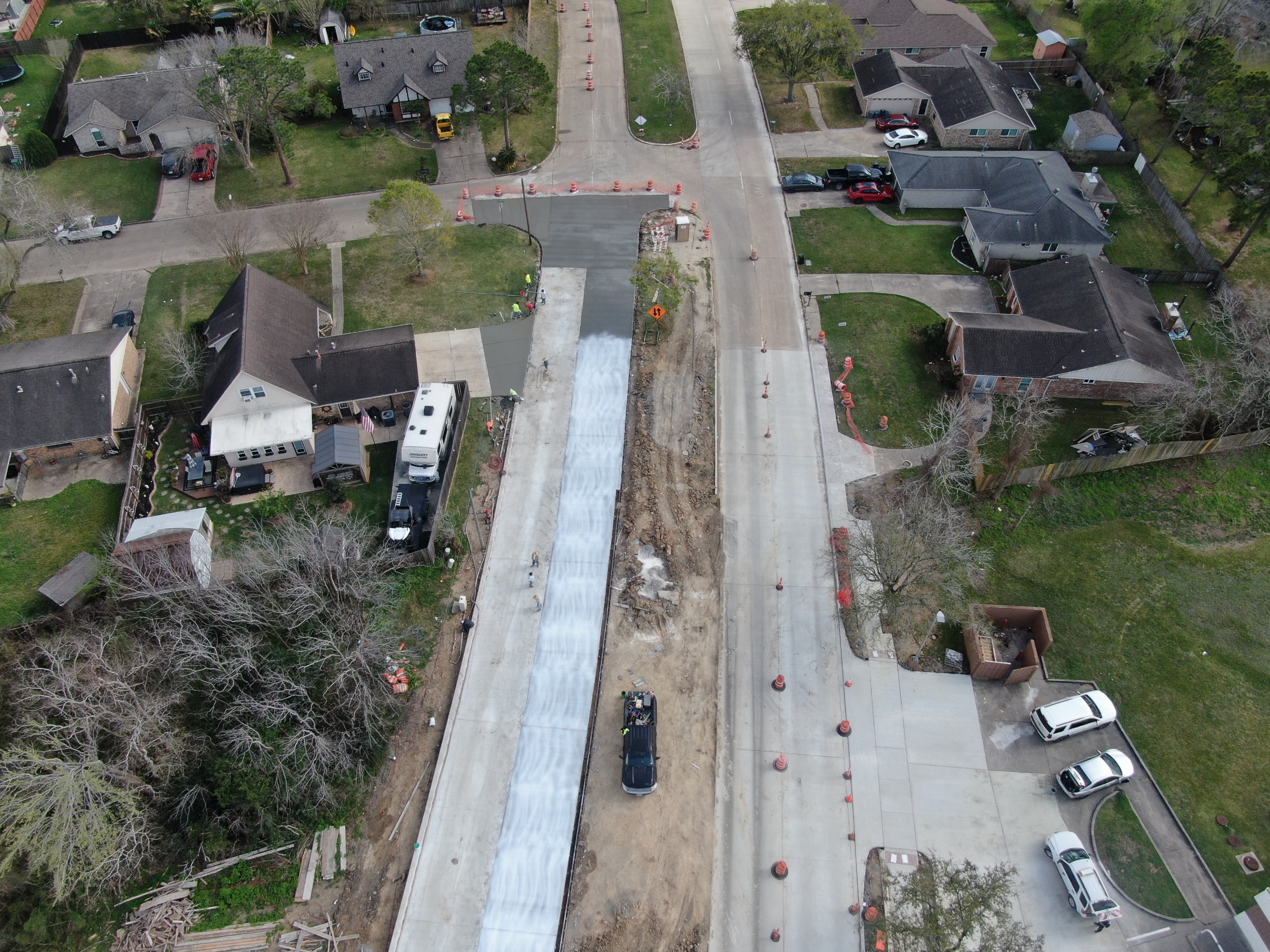 The week of March 2nd, the concrete for the remainder of the outbound lanes was installed as well as the additional work at the intersection of Whitesail. Remaining work to be completed in the next couple weeks includes; a median crossing at the second gas station driveway, curbing, a large asphalt transition where the new concrete connects near SH96, pavement striping and general site cleanup. 