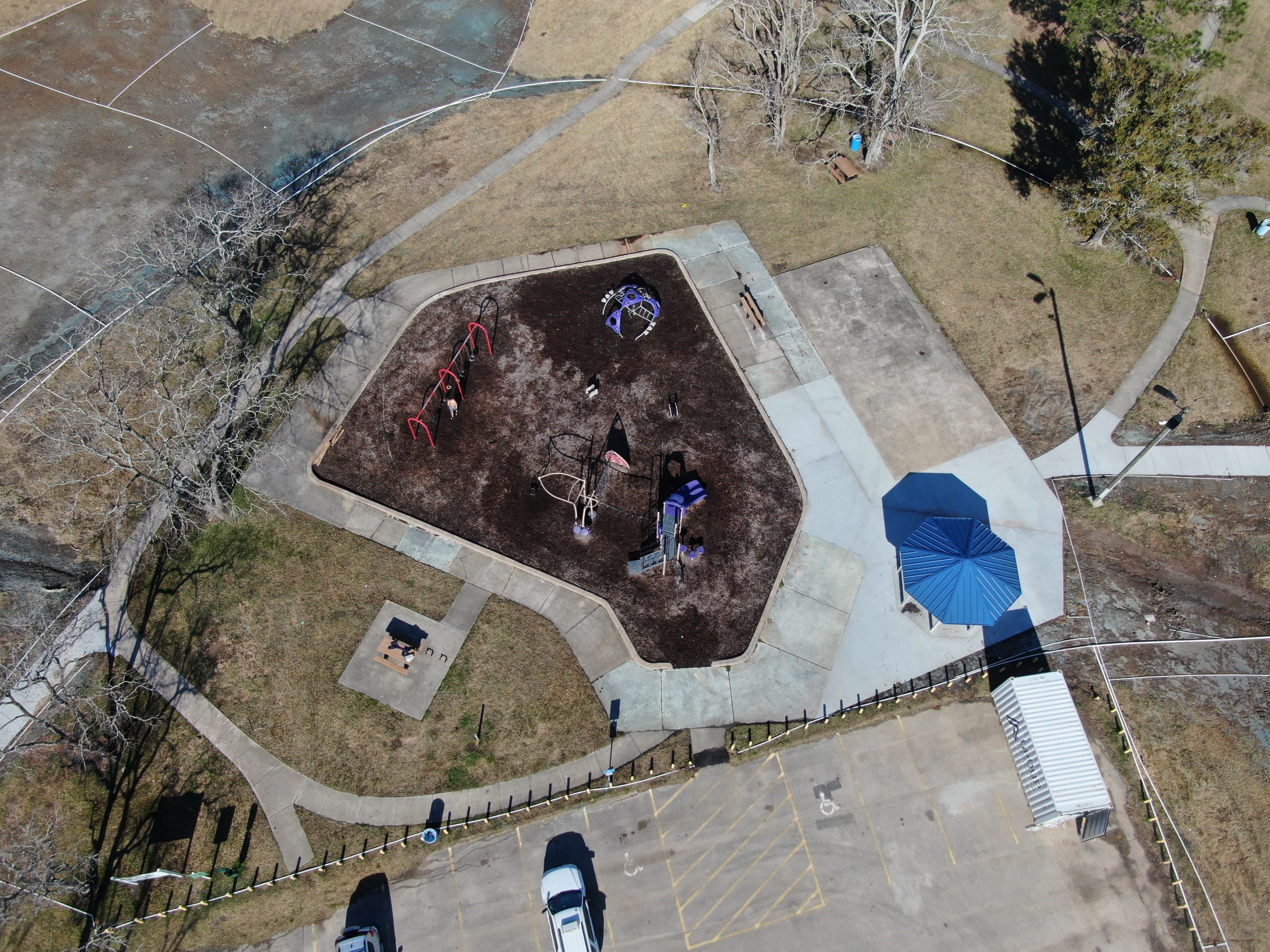 Photo of shade structure installed 